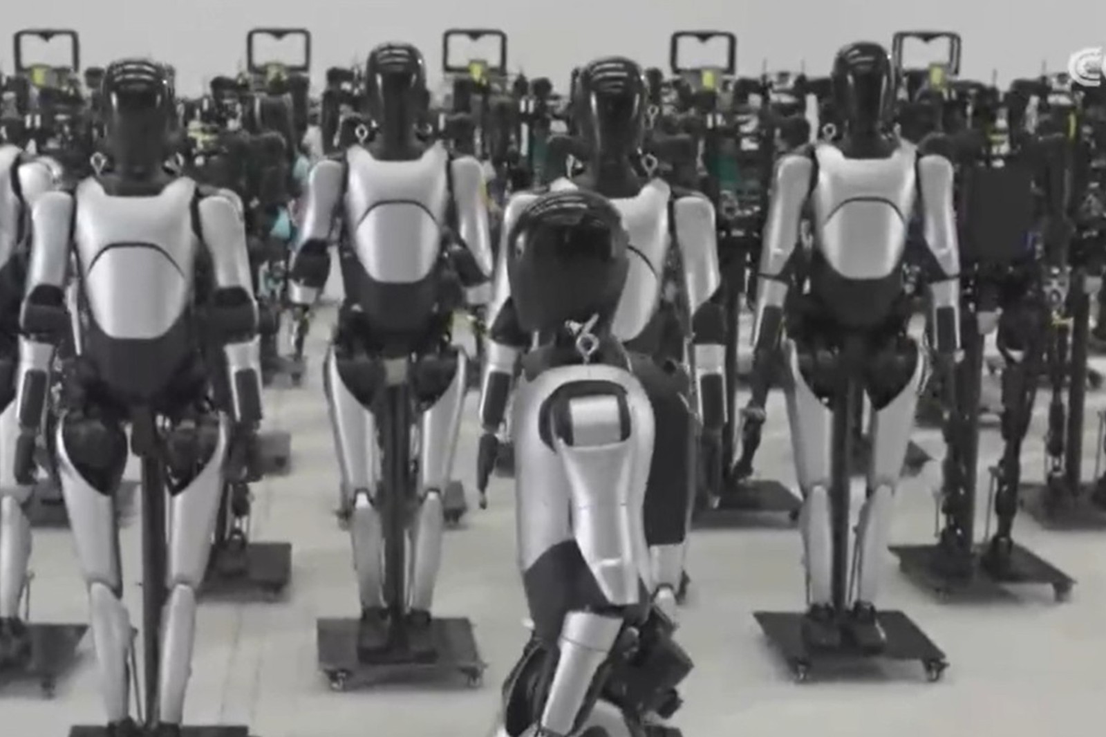 央视报道！揭秘7790必发机器人量产超级工厂